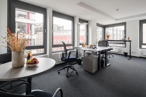 Foto - Moderner Workspace direkt am Hamburger Hauptbahnhof – Büro XS, 247, möbliert