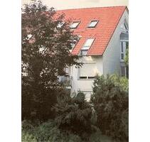 Helle 2,5 Zimmer mit Balkon ab 01.11.2025 zu vermieten - Leonberg