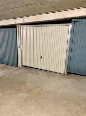 Foto - Tiefgaragenstellplatz in Zuffenhausen zu vermieten