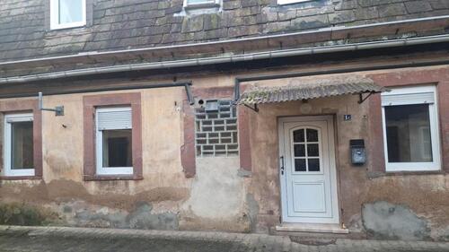 Foto - Renovierungsbeduerftiges Reihenhaus