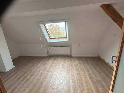 Foto - Sehr ruhige 3Zi.Dachwohnung - 800,00 EUR Kaltmiete,