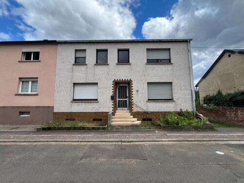 Foto - Wadgassen Einfamilienhaus - 180.000,00&nbsp;EUR Kaufpreis, ca.&nbsp; 150,00&nbsp;m&sup2;