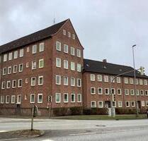 Gemütliche 4,5-Zimmer-Wohnung auf zwei Ebenen mit Gäste-WC und Loggia - Kiel Gaarden-Ost