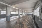 Foto - Großzügige Hallenfläche wartet auf einen neuen Mieter!
