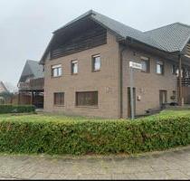 Helle Oberwohnung mit 95 m² & 2 Balkonen – zentral in Esterwegen