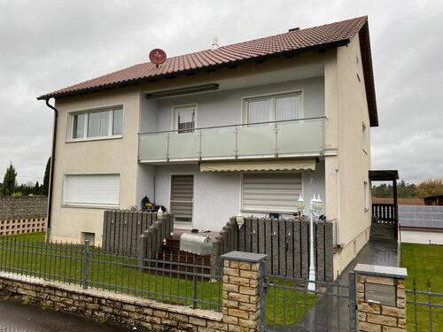 Foto - Gepflegte 3-Zimmer-Wohnung mit Balkon und Einbauküche in Burgheim