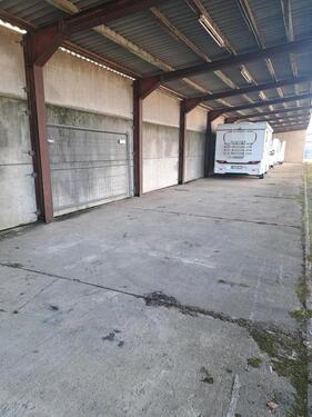 Foto - Unterstellplatz für WohnmobilWohnwagen
