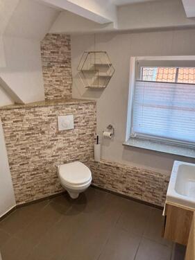 Foto - Wohnung 6 Zimmer 140qm2 - 1.100,00 EUR Kaltmiete,