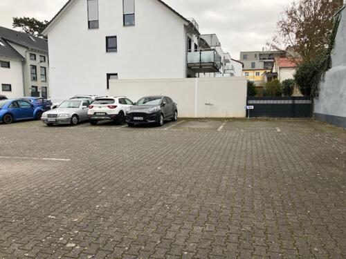 Foto - 2x Außenstellplatz PKW nähe Stadthalle