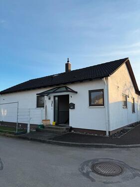 Foto - Einfamilienhaus zur Miete - 1.300,00&nbsp;EUR Kaltmiete, ca.&nbsp; 92,00&nbsp;m&sup2;