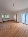 Foto - Kernsanierte Altbauwohnung mit EBK und Terrasse