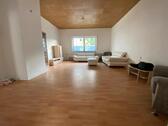 Foto - Erdgeschoss 3 Zimmer + Balkon - 988,00&nbsp;EUR Kaltmiete, ca.&nbsp; 90,00&nbsp;m&sup2;