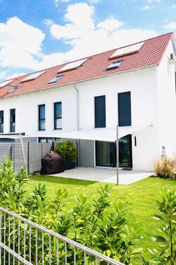 Foto - Modernes Reiheneckhaus BJ 2021 in Feldrandnähe OHNE MAKLER