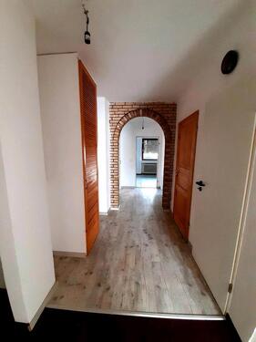 Foto - 4 Zimmer Wohnung Erdgeschoss - 750,00&nbsp;EUR Kaltmiete, ca.&nbsp; 100,00&nbsp;m&sup2;