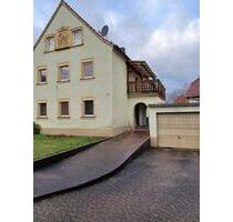 Einfamilienhaus mit Einzelgarage und Garten in Theres