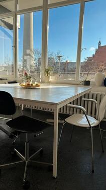 Foto - Arbeitsplatz im Studio - 250,00&nbsp;EUR Kaltmiete, ca.&nbsp; 40,00&nbsp;m&sup2;