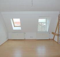 Gemütliche 2-Zimmer-Dachwohnung mit Einbauküche, Laminatboden & Badewanne - Weißwasser (Oberlausitz)