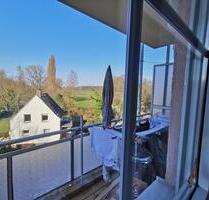 Schöne 2-Zimmer Wohnung im 1.OG mit Balkon - Groitzsch