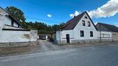 Foto - Haus mit viel Nebengelass und Grundstück in Ortsrandlage