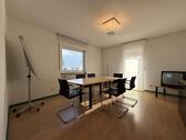Foto - Helle Büro-Praxisfläche in Oberursel – 3 Räume mit Balkon, Küche & Bad