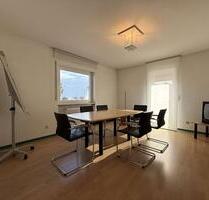 Helle Büro-Praxisfläche in Oberursel – 3 Räume mit Balkon, Küche & Bad - Oberursel (Taunus)