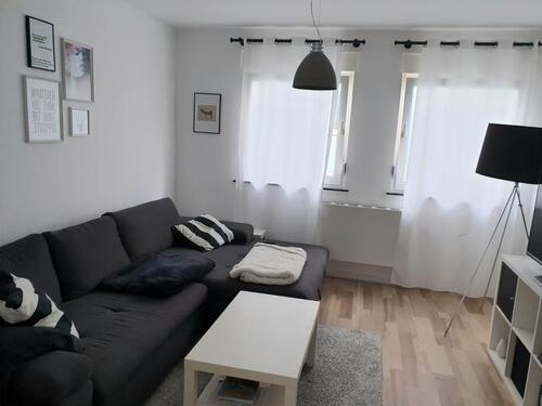 Foto - Wunderschöne 2 – Zimmer + Balkon ins Grüne, 4 Minuten vom Barbarossaplatz