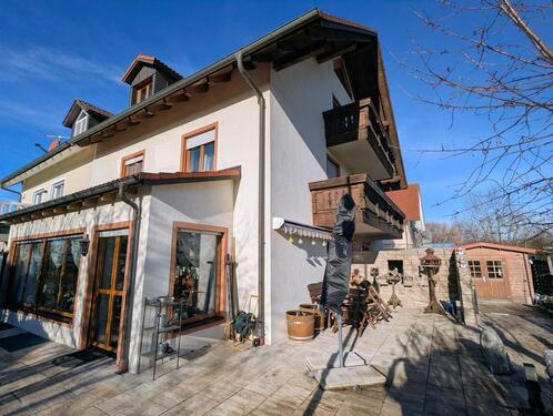 Foto - Viel Platz! Wohnen mit Hauscharakter - 4-Zimmer-Wohnung über zwei Etagen!