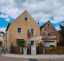 kl. älteres HAUS mit kl. Garten und Garage zum Kaufen - Bernhardswald