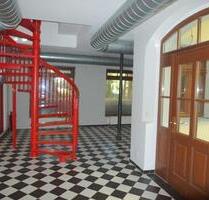 Preiswerte Gewerbe- oder Freizeit-Räume über zwei Etagen in der Preiswerte Gewerbe- oder Freizeit-Räume über zwei Etagen in der