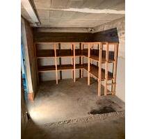 15 qm Lager trocken - 10,00&nbsp;EUR Kaltmiete, ca.&nbsp; 10,00&nbsp;m&sup2; in Bechtolsheim (PLZ: 55234)