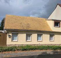 Doppelhaushälfte zu verkaufen - 84.000,00&nbsp;EUR Kaufpreis, ca.&nbsp; 75,00&nbsp;m&sup2; in Bad Lauchstädt (PLZ: 06246)