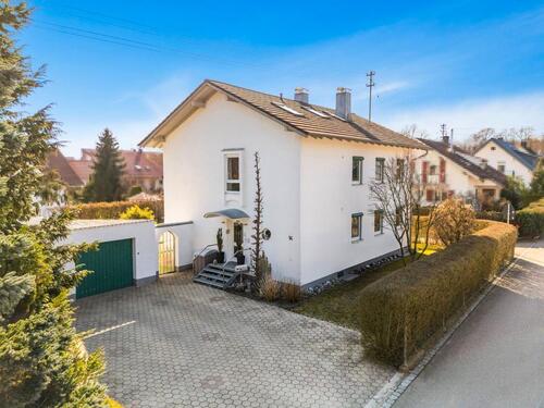 Foto - Zweifamilienhaus mit großem Grund von privat