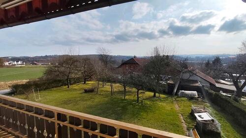 Foto - 4 Zimmer Küche Bad WC - 1.050,00&nbsp;EUR Kaltmiete, ca.&nbsp; 102,00&nbsp;m&sup2;