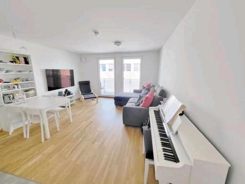 Foto - Geräumige 4-Zimmer-Wohnung mit 2 Balkonen & Garage in Bockenheim