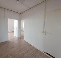 Entspannen über den Dächern der Stadt - 3 Zimmer mit großem privatem Balkon & moderner EBK - Halle (Saale) Silberhöhe
