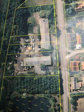 Foto - Wohnhaus mit Grundstück und Garagen 3000qm Nr.139, Gebäude 300qm.