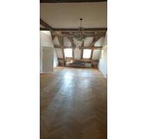 Schöne Maisonettewohnung in denkmalgeschütztem Altstadthaus - Ravensburg