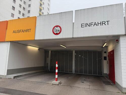 Foto - Tiefgarage Nähe LeoCenter - 100,00 EUR Miete,