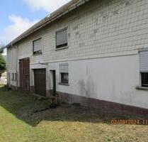 große Wohnung ,großes Halle,Garagen und Garten - Bonn Dottendorf