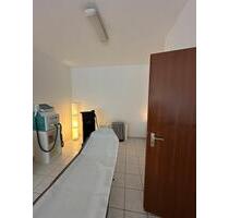 Gewerberäume Praxis - 550,00 EUR Kaltmiete, in Hürth (PLZ: 50354)