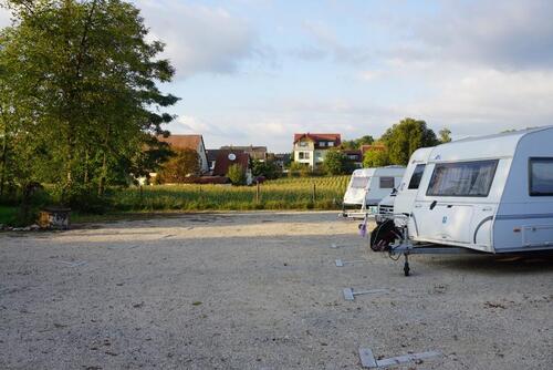 Foto - Abstellplatz für Caravan, Wohnmobil oder Trailer