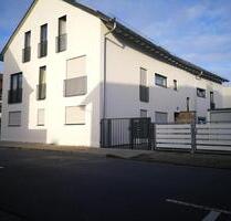 Moderne 3 Zimmer Wohnung in optimaler Lage (Altstadt Heusenstamm nähe Bahnhof)
