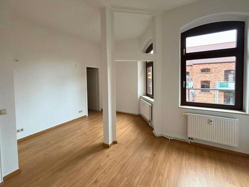 Foto - 2-Raum-Wohnung mit Balkon und halboffener Küche im 4. OG