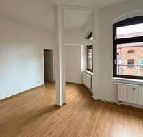 2-Raum-Wohnung mit Balkon und halboffener Küche im 4. OG - Magdeburg