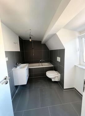 Foto - Modern sanierte 4-Zimmer-Dachgeschosswohnung in ruhiger Lage von Recklinghausen