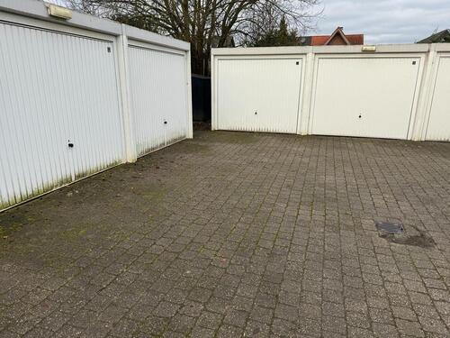 Foto - Großer Stellplatz für Wohnmobile, Boote etc