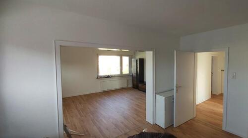 Foto - Geräumige 4-Zimmer Wohnung mit großem Balkon in Lage