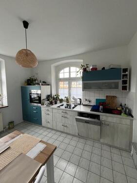 Foto - 2-Zimmer-Wohnung mit EINBAUKÜCHE, LAMINAT, großer Küche und schönem Badezimmer zu vermieten!