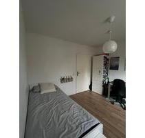 Wg Zimmer in 3er wg (für 1-4 Monate) - München Moosach