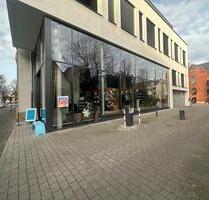 Repräsentatives Ladenlokal mit Loft-Charakter und beeindruckender Schaufensterfront! - Lippstadt